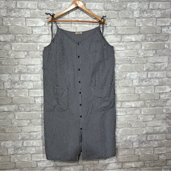 Acevog Women's XL Boxy Fit Shift Dress Shin Length Black White Stripe Goth Core - Picture 7 of 7